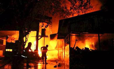 70 Kios dan Lapak di Pasar Karangketug Pasuruan Ludes Dilalap si Jago Merah
