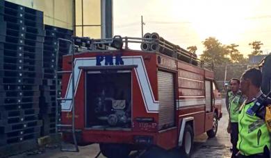Pabrik Kemasan Mamin di Ngoro Mojokerto Dilalap si Jago Merah, Ini Kronologinya