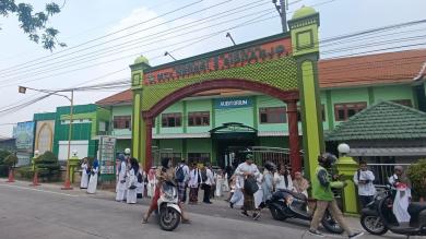 Benarkah Ada Pungutan Hingga Jutaan Rupiah di MTsN 2 Sidoarjo ?