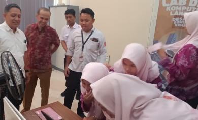 Dorong Siswa Berkualitas, SMK Ketintang Surabaya Terapkan Program Wali Murid Mengajar